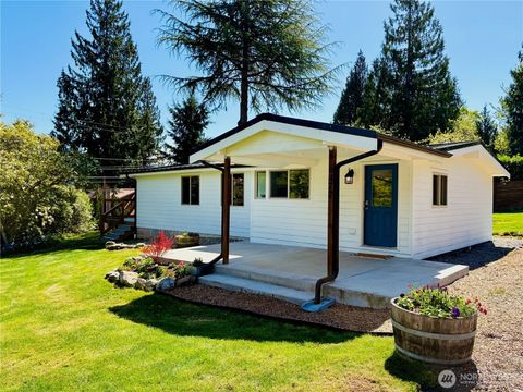 Photo of 477 W Lake Samish Drive, Bellingham, WA 98229 (MLS # 2512993)