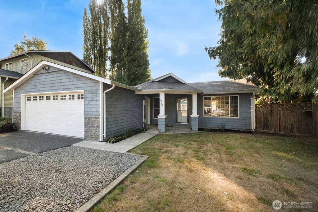 Photo of 6208 99th Place NE, Marysville, WA 98270 (MLS # 2434691)
