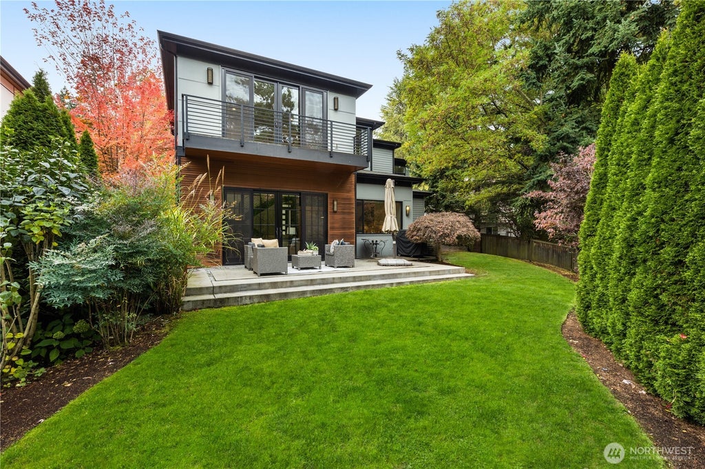 Photo of 7002 93rd Avenue SE, Mercer Island, WA 98040 (MLS # 2521830)