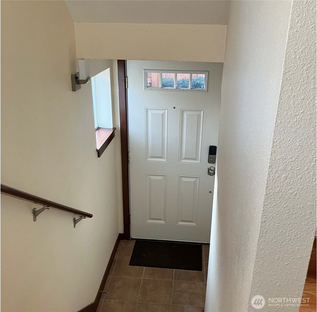 Photo of 2400 W Boston Street, Seattle, WA 98199 (MLS # 2455145)