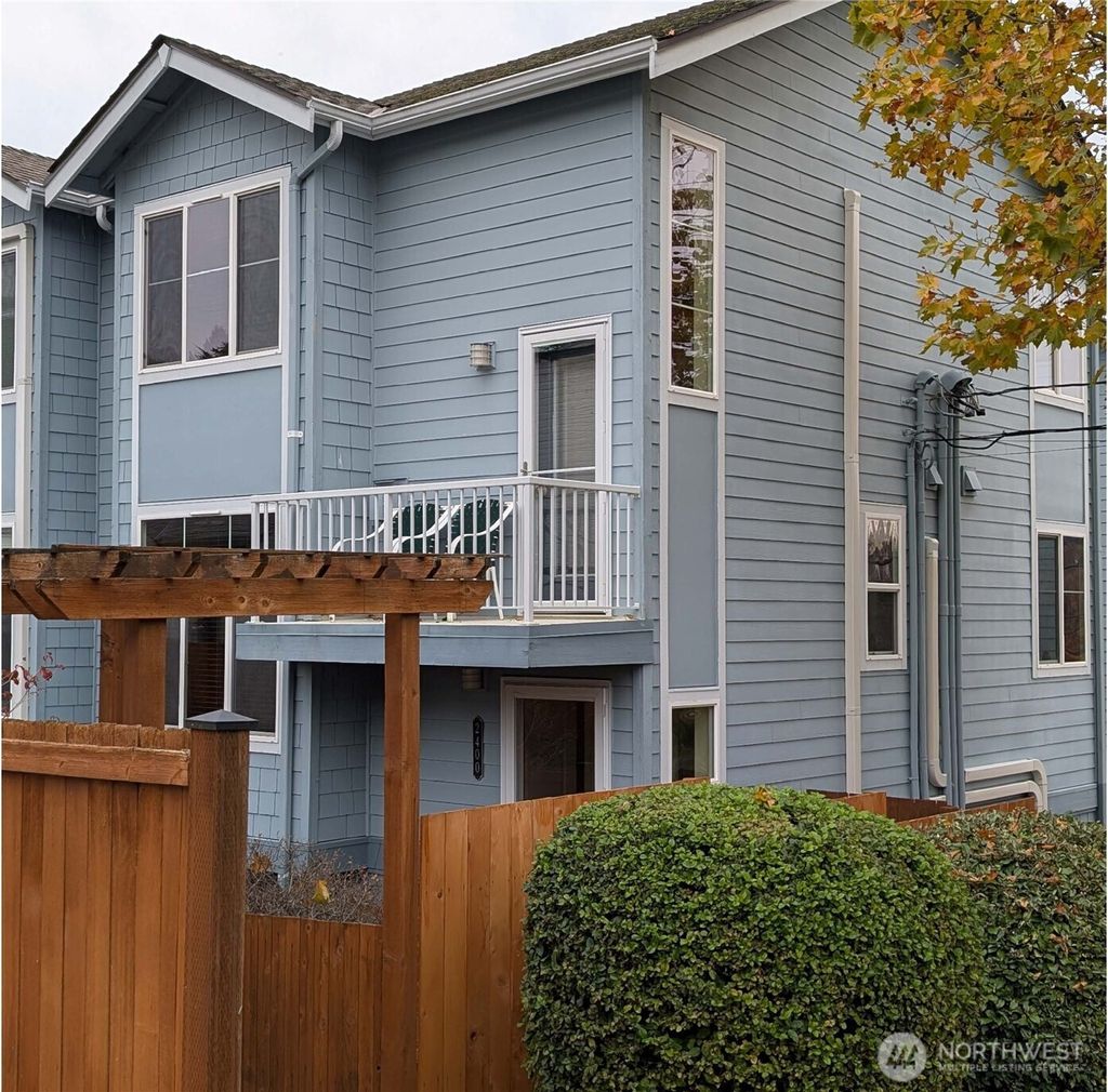 Photo of 2400 W Boston Street, Seattle, WA 98199 (MLS # 2455145)