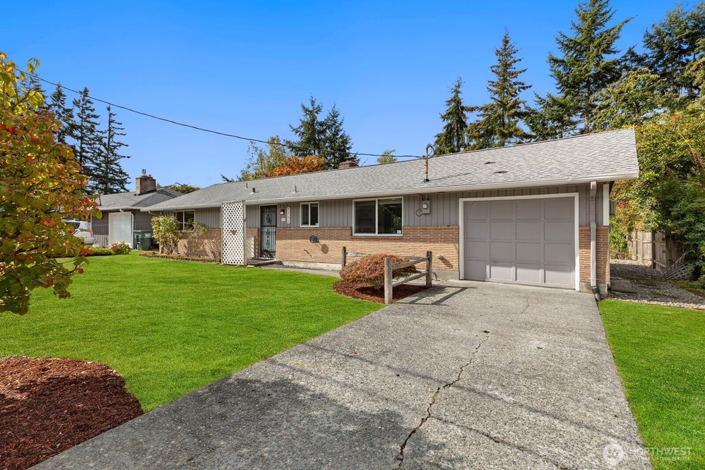 Photo of 5706 Highland Road, Everett, WA 98203 (MLS # 2588079)