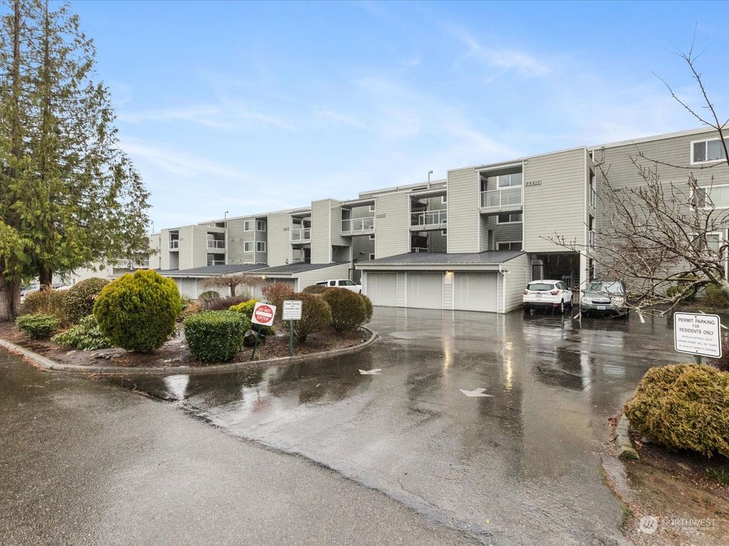 Photo of 22211 6th Avenue S #104, Des Moines, WA 98198 (MLS # 2263211)