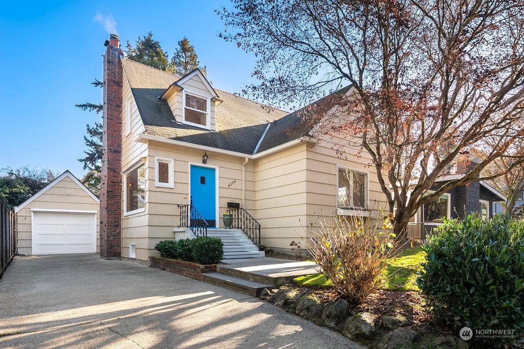 Photo of 4554 36th Avenue W, Seattle, WA 98199 (MLS # 2326530)