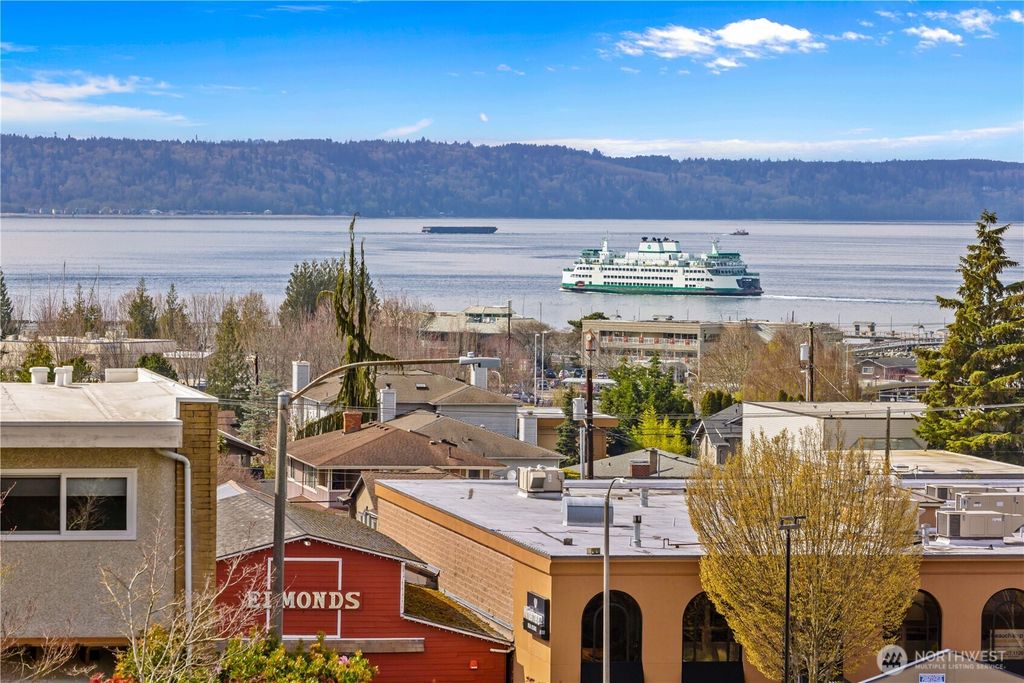 Photo of 524 Maple Street #104, Edmonds, WA 98020 (MLS # 2352977)