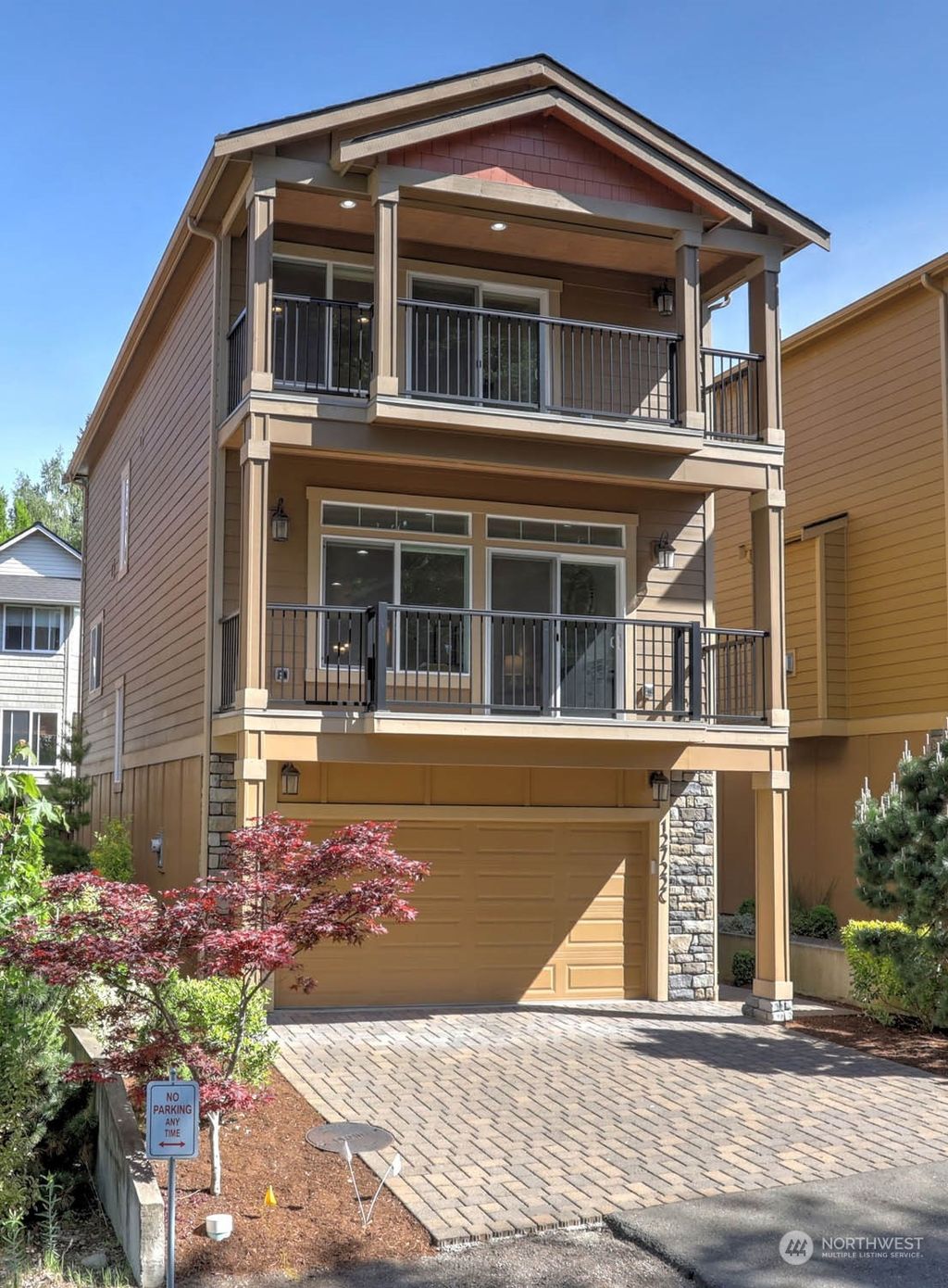 Photo of 12722 35th Avenue NE #C, Seattle, WA 98125 (MLS # 2238650)