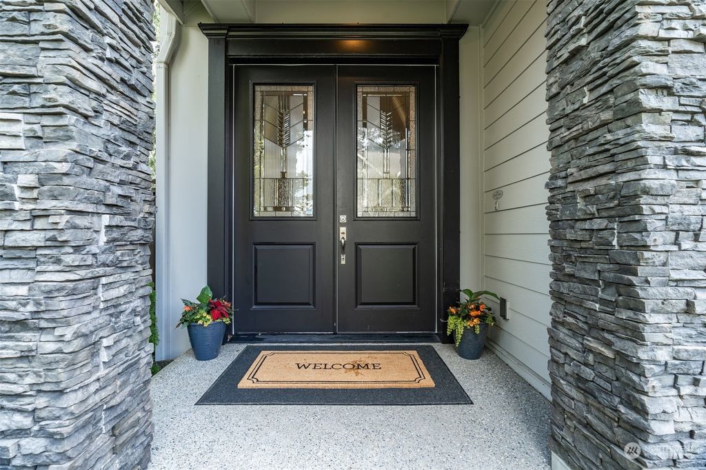Photo of 22602 SE 32nd Street, Sammamish, WA 98075 (MLS # 2224558)