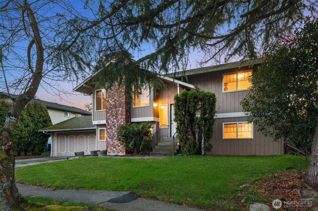 Photo of 1413 Index Avenue NE, Renton, WA 98058 (MLS # 2478628)