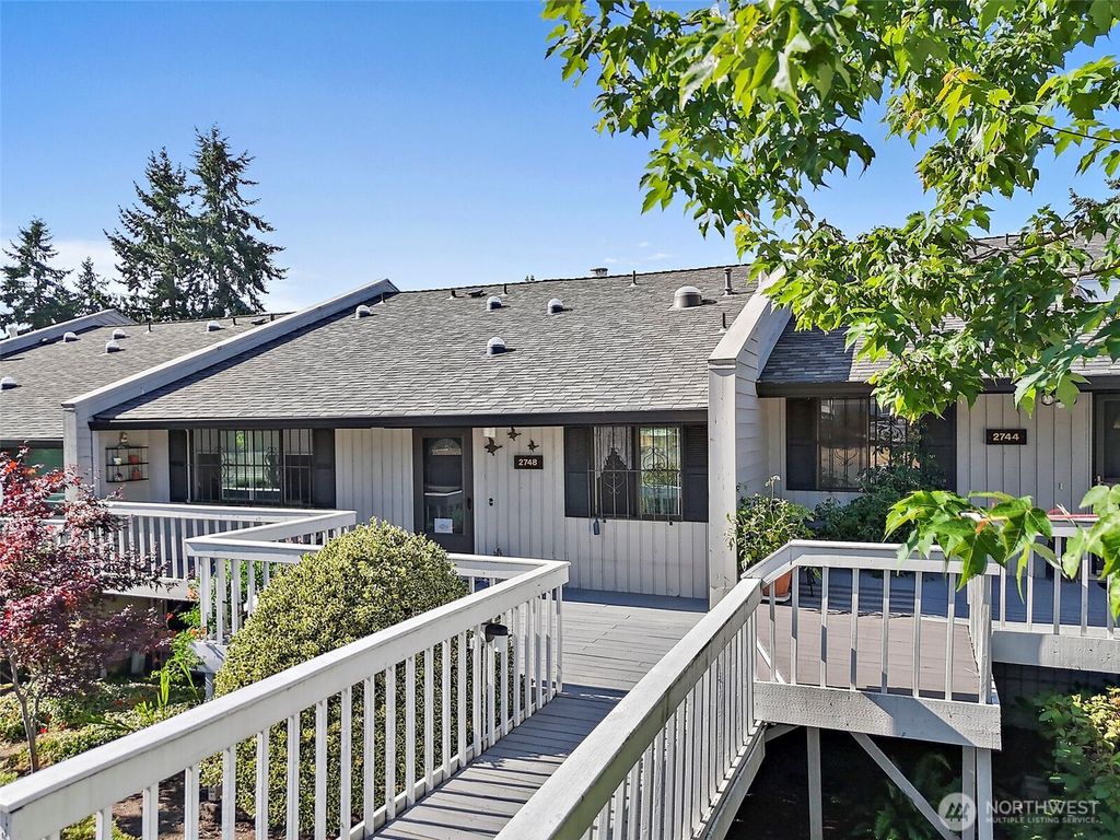 Photo of 2748 SW 327th Street #C-15, Federal Way, WA 98023 (MLS # 2495398)