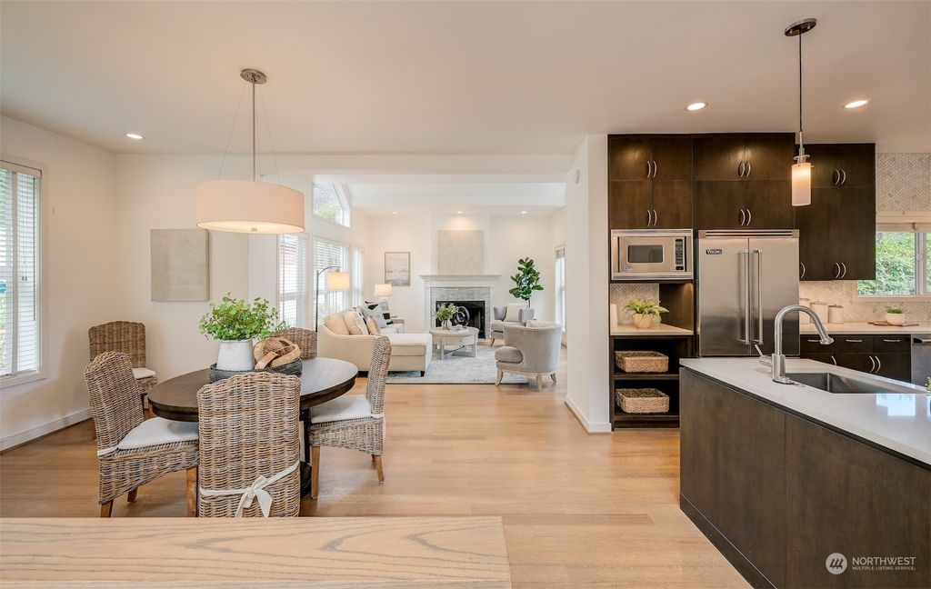 Photo of 3000 W Lake Sammamish Parkway NE, Redmond, WA 98052 (MLS # 2157121)