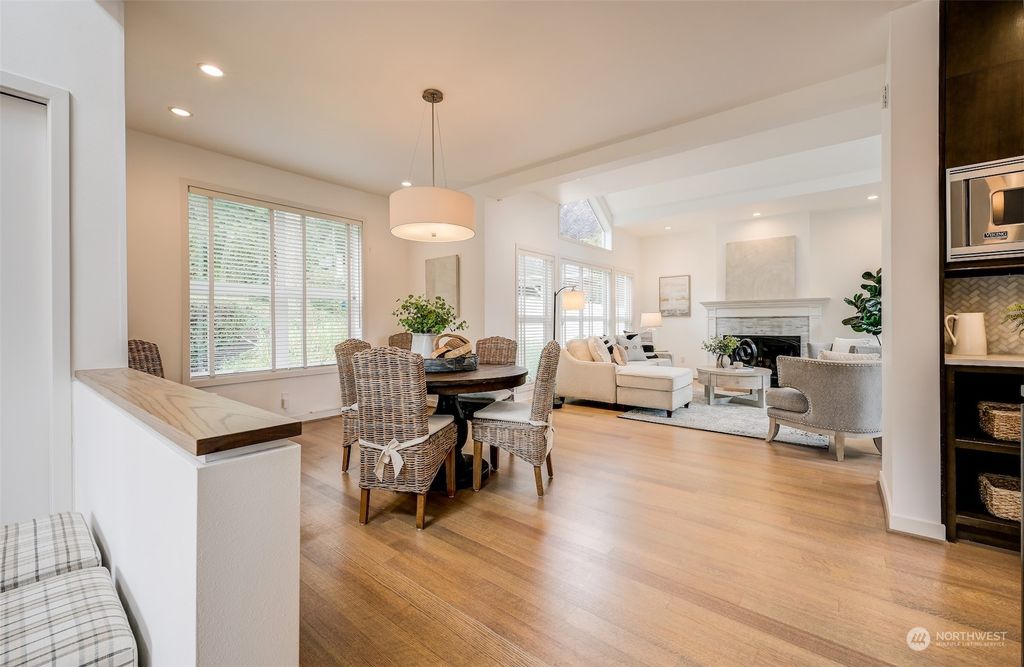 Photo of 3000 W Lake Sammamish Parkway NE, Redmond, WA 98052 (MLS # 2157121)