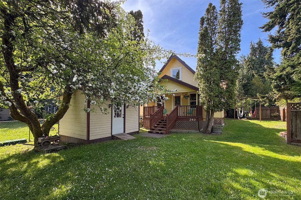Photo of 240 Motor Avenue, Port Angeles, WA 98362 (MLS # 2518573)