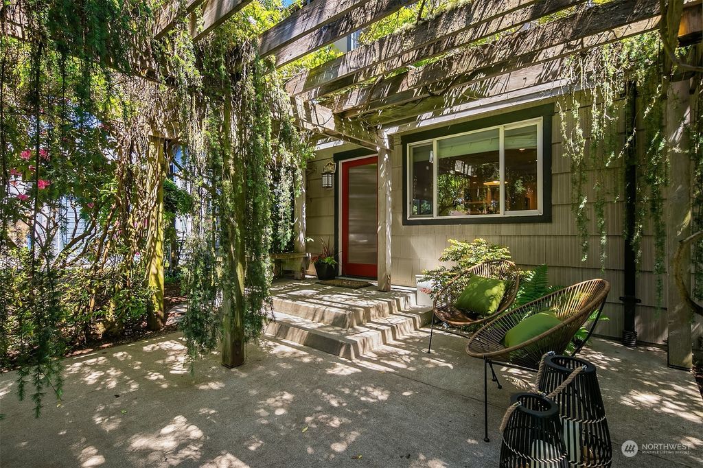 Photo of 9614 13th Avenue NW, Seattle, WA 98117 (MLS # 2238890)