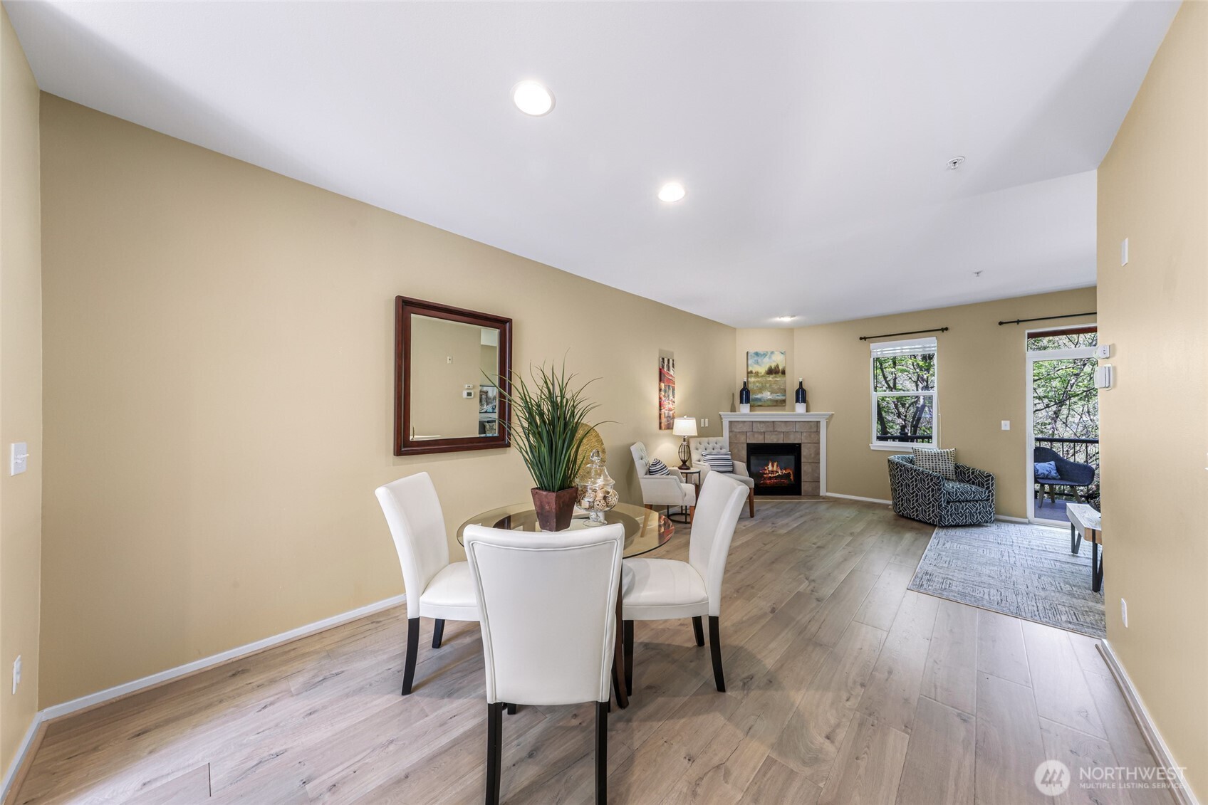 9067 161st Court NE 2704