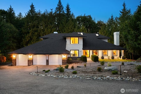 Photo of 12633 75th Street SE, Snohomish, WA 98290 (MLS # 2555192)