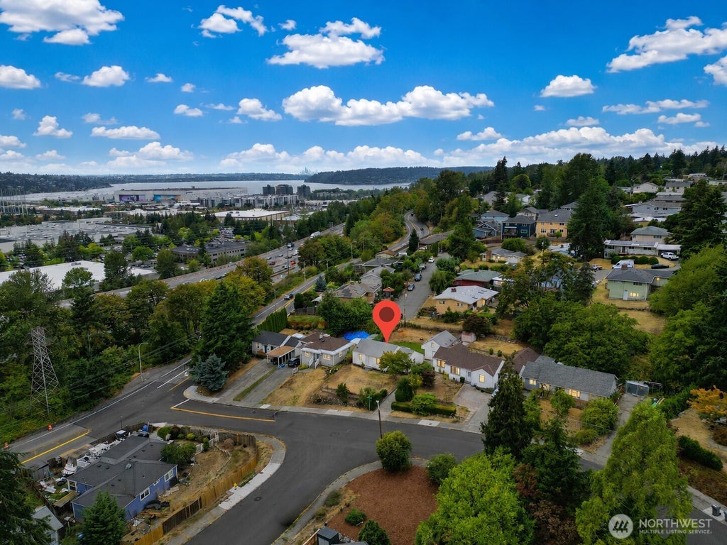 Photo of 574 Bronson Way NE, Renton, WA 98056 (MLS # 2582216)