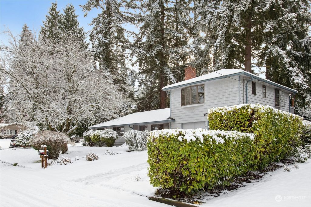 Photo of 1705 146th Avenue SE, Bellevue, WA 98007 (MLS # 2328557)