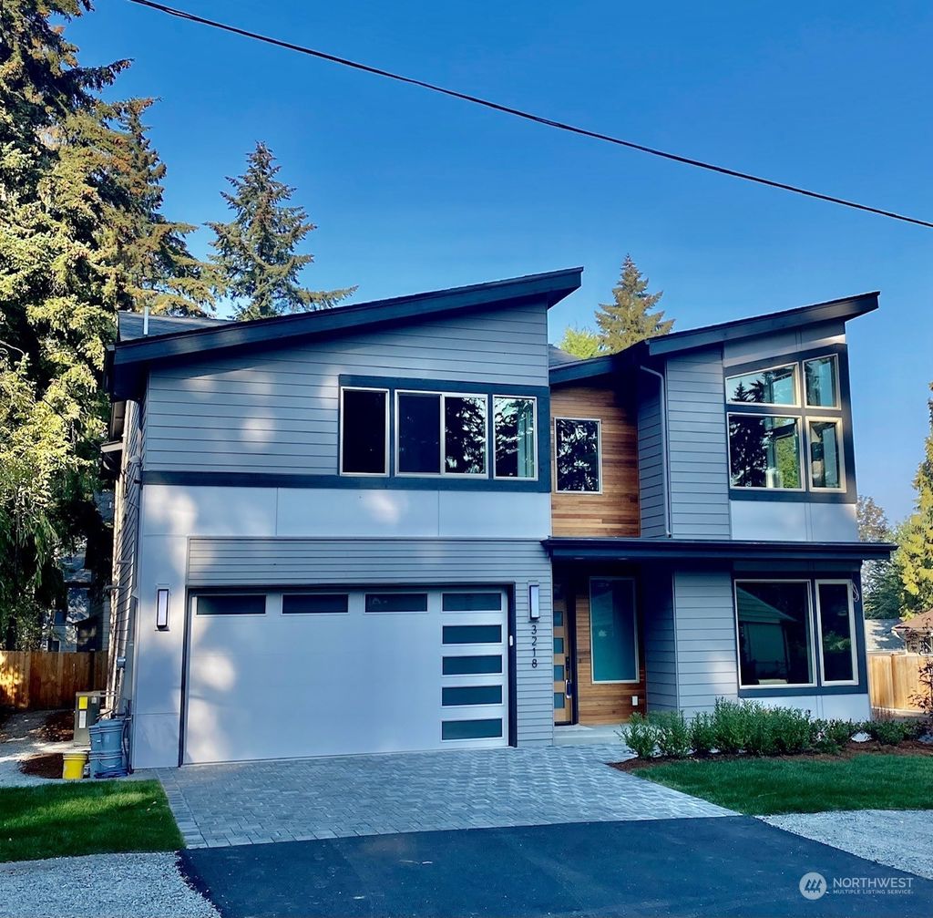Photo of 3218 NE 163rd Street, Lake Forest Park, WA 98155 (MLS # 2009613)