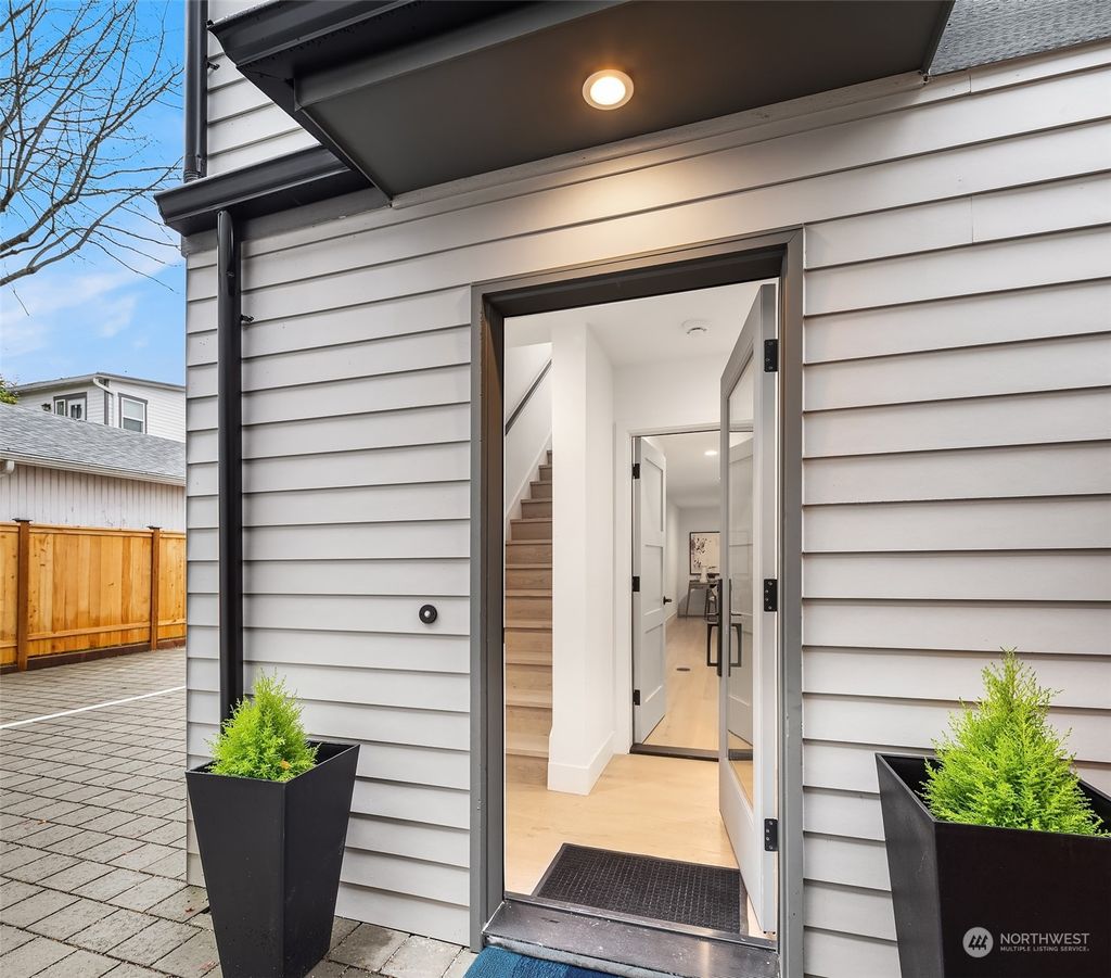 Photo of 8023 Wallingford Avenue N, Seattle, WA 98103 (MLS # 2175292)