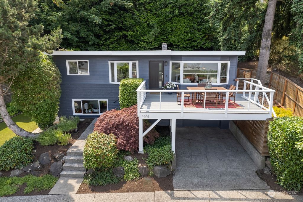 Photo of 1401 33rd Avenue S, Seattle, WA 98144 (MLS # 2129938)