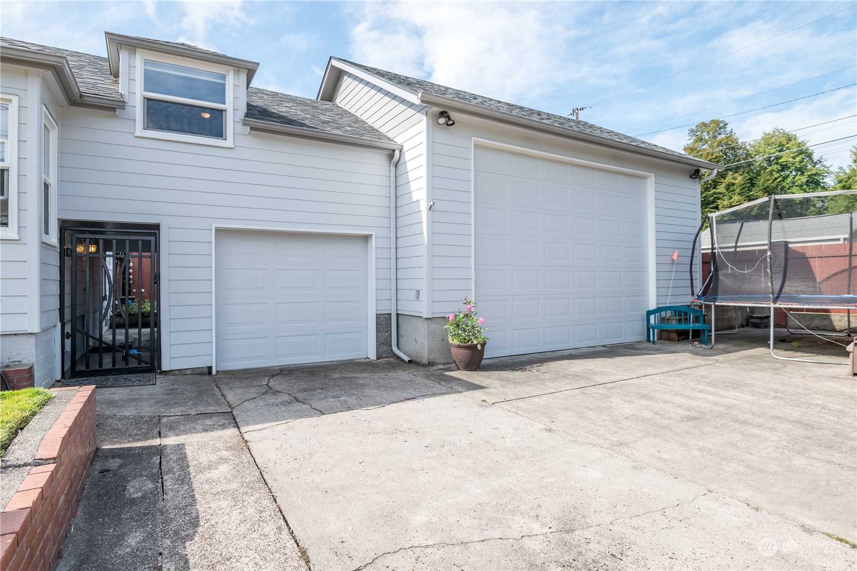 2405 Maple Street
