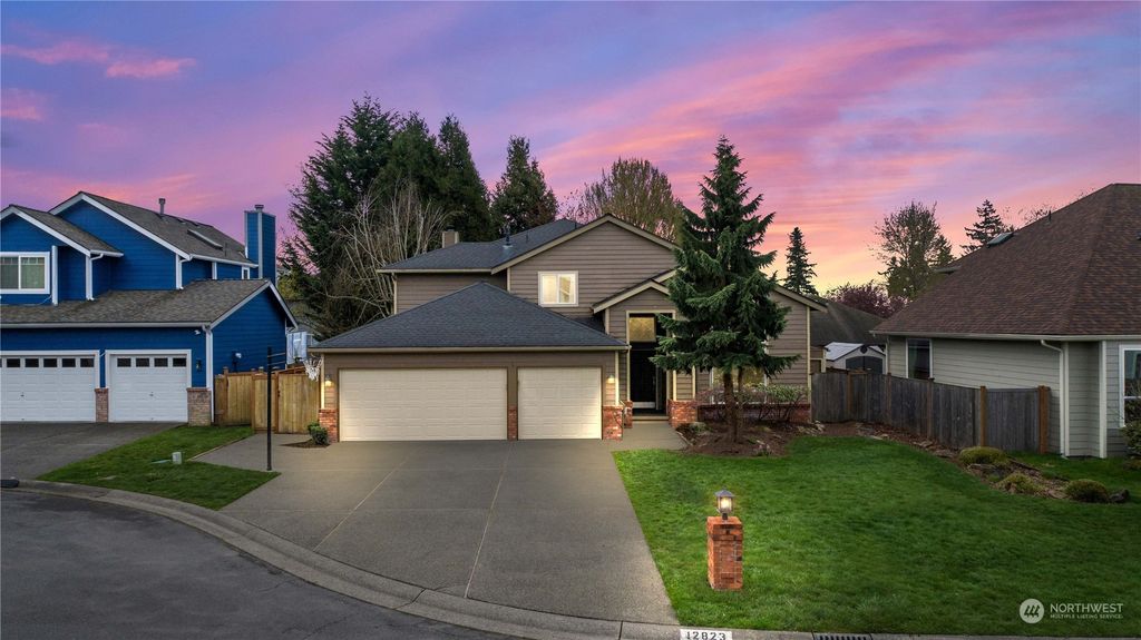 Photo of 12823 SE 306th Place, Auburn, WA 98092 (MLS # 2216013)