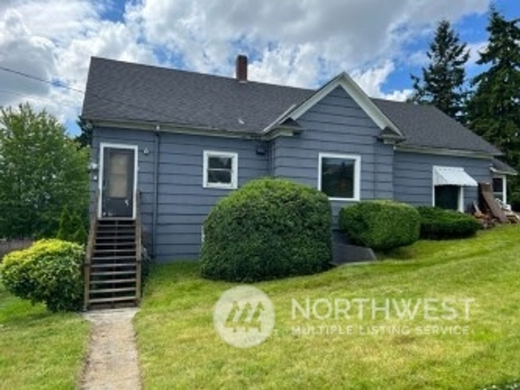 Photo of 3501 Lombard Avenue, Everett, WA 98201 (MLS # 2127826)