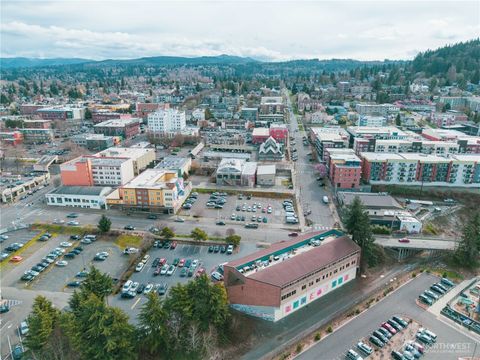 Photo of 1112 Cornwall Avenue, Bellingham, WA 98225 (MLS # 2495119)