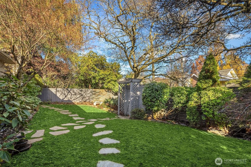 Photo of 2523 31st Avenue S, Seattle, WA 98144 (MLS # 2456777)