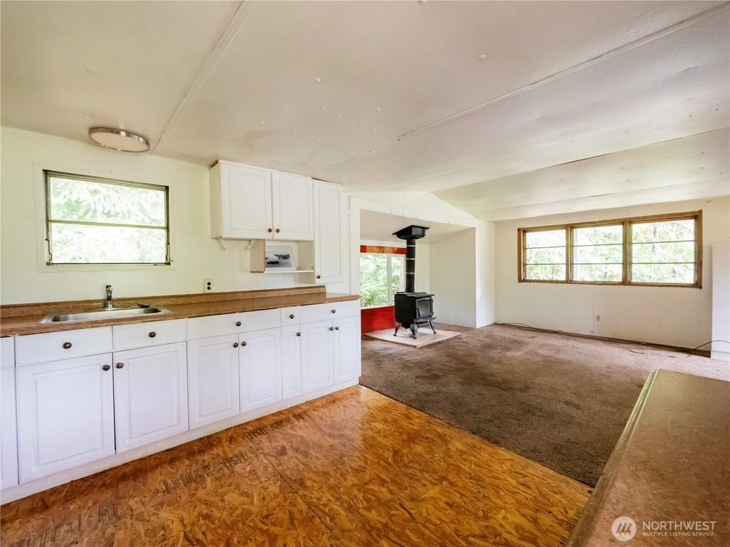 listing image 9363369386127712925