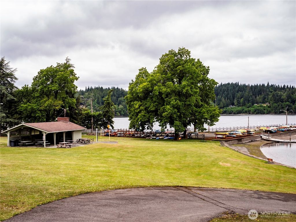 listing image 9361070021181625758