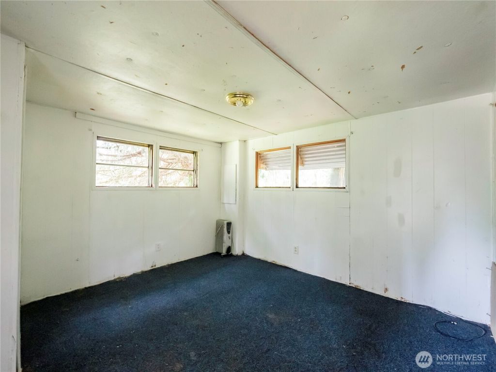 listing image 9360217347162463363
