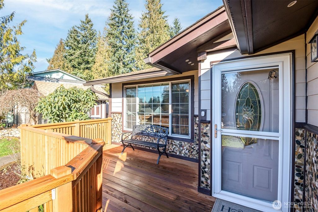 Photo of 16013 119th Avenue E, Puyallup, WA 98374 (MLS # 2479692)