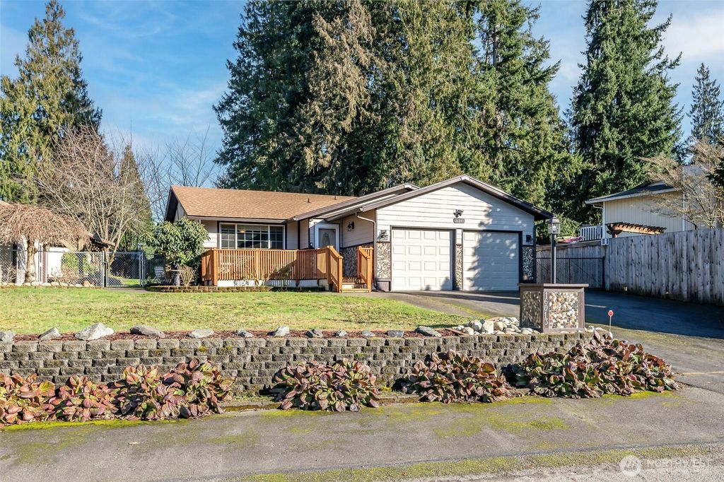 Photo of 16013 119th Avenue E, Puyallup, WA 98374 (MLS # 2479692)