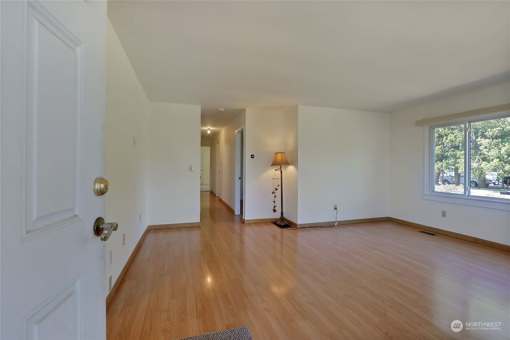 Photo of 732 1st Avenue E, Pacific, WA 98047 (MLS # 2162901)