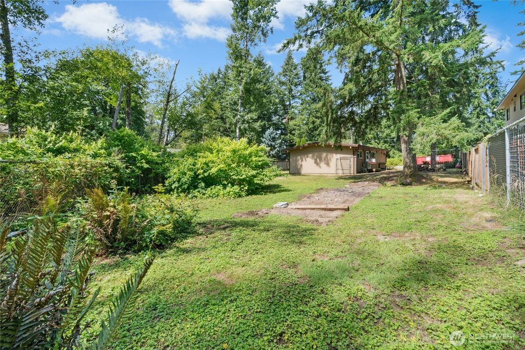 Photo of 920 2nd Avenue SE, Issaquah, WA 98027 (MLS # 2408202)