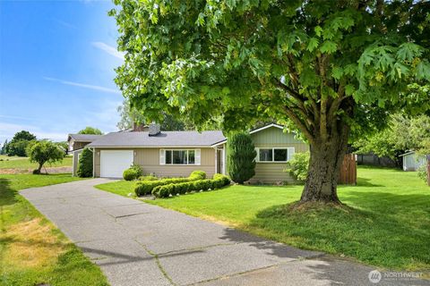 Photo of 6707 La Bello Drive, Lynden, WA 98264 (MLS # 2522117)