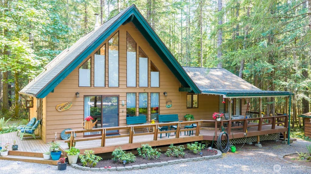 Photo of 30 N Mt Jupiter Place, Hoodsport, WA 98548 (MLS # 2570312)