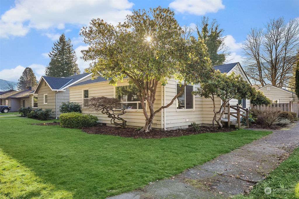 Photo of 240 Janet Avenue N, North Bend, WA 98045 (MLS # 2023543)
