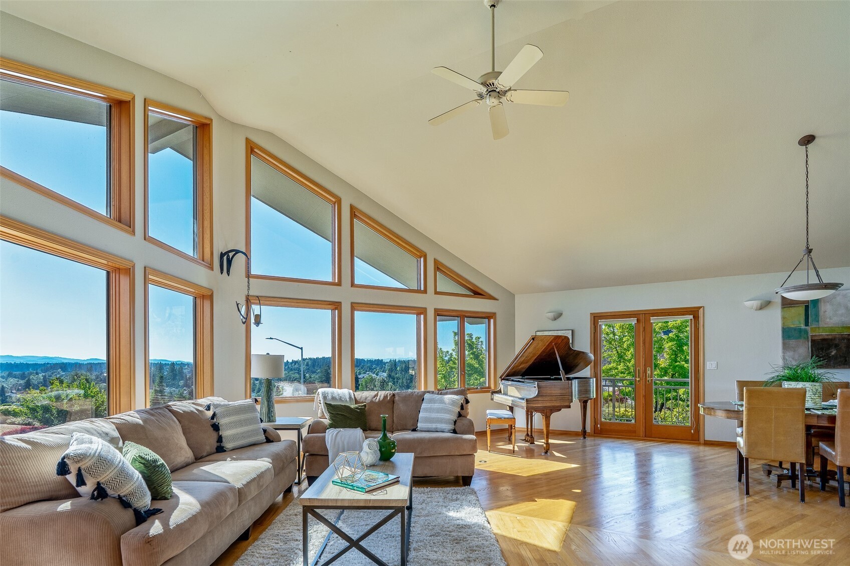 8705 Fenwick Loop SE