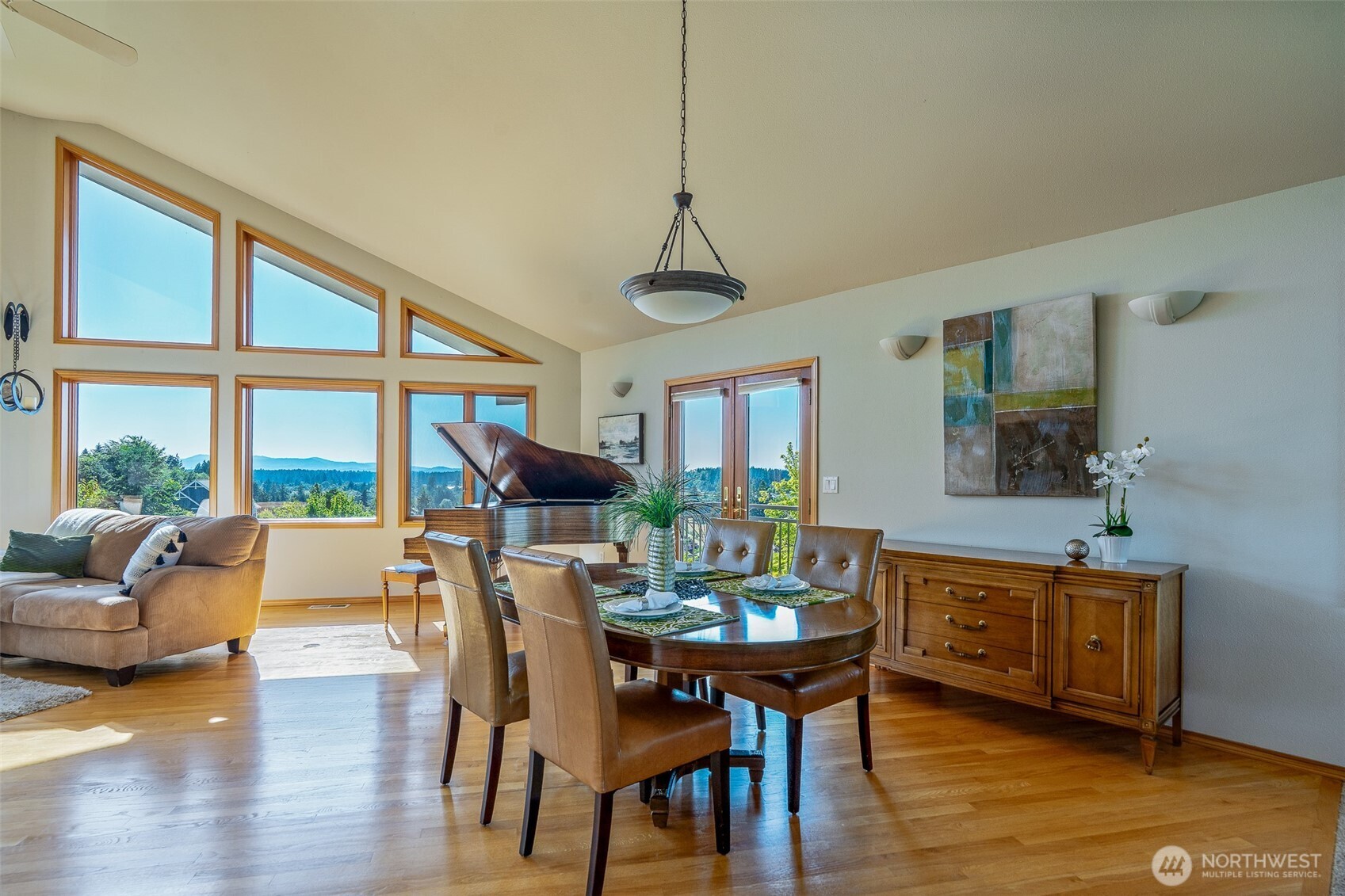 8705 Fenwick Loop SE