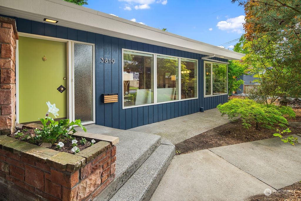 Photo of 3819 NE 73rd Street, Seattle, WA 98115 (MLS # 2239176)