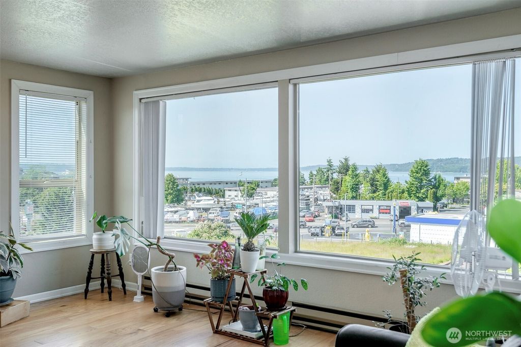 Photo of 813 S 227th Place #5, Des Moines, WA 98198 (MLS # 2387740)