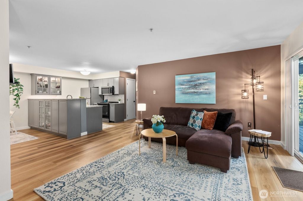 Photo of 5501 Lakemont Boulevard SE #102, Bellevue, WA 98006 (MLS # 2538703)