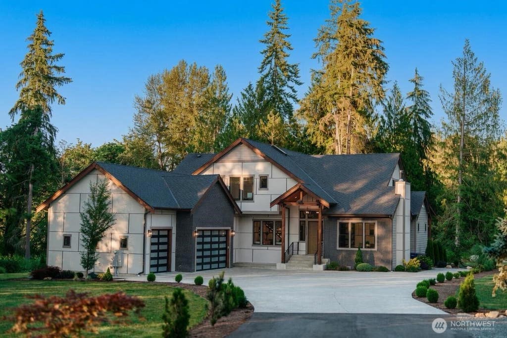 Photo of 12103 202nd Street SE, Snohomish, WA 98296 (MLS # 2546515)