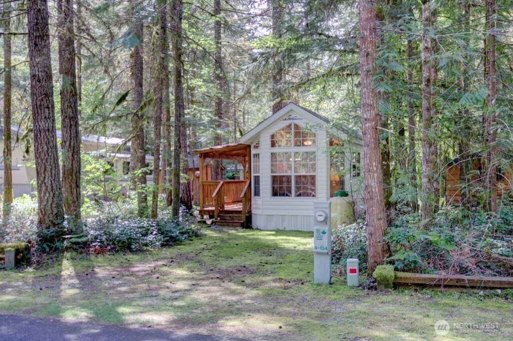 Photo of 134 Drial Loop, Deming, WA 98244 (MLS # 2528747)