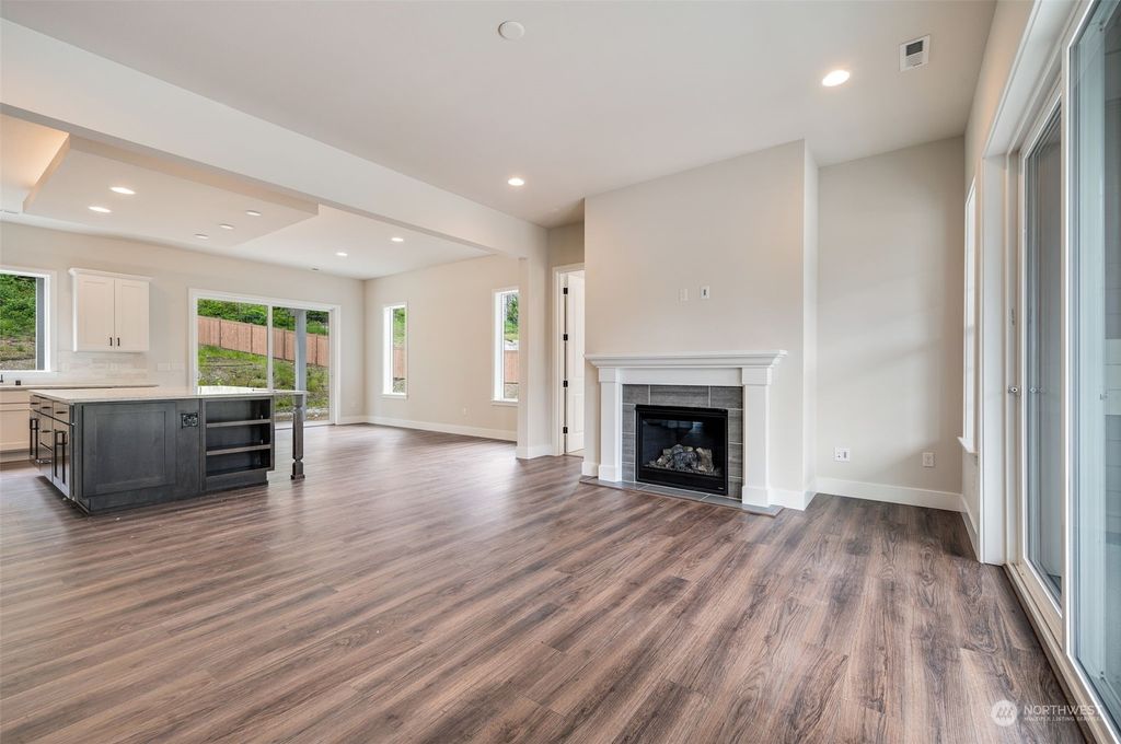 Photo of 12210 138th Drive NE #33-5, Lake Stevens, WA 98258 (MLS # 1857367)