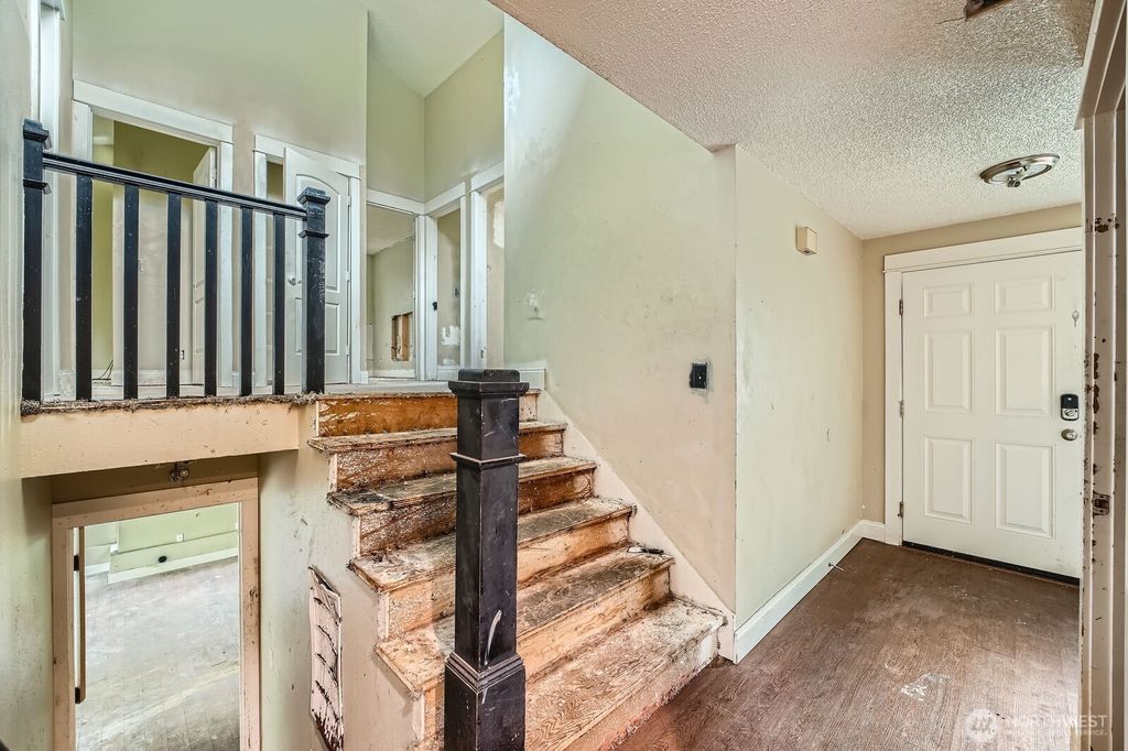 Photo of 31228 47th Place SW, Federal Way, WA 98023 (MLS # 2366856)