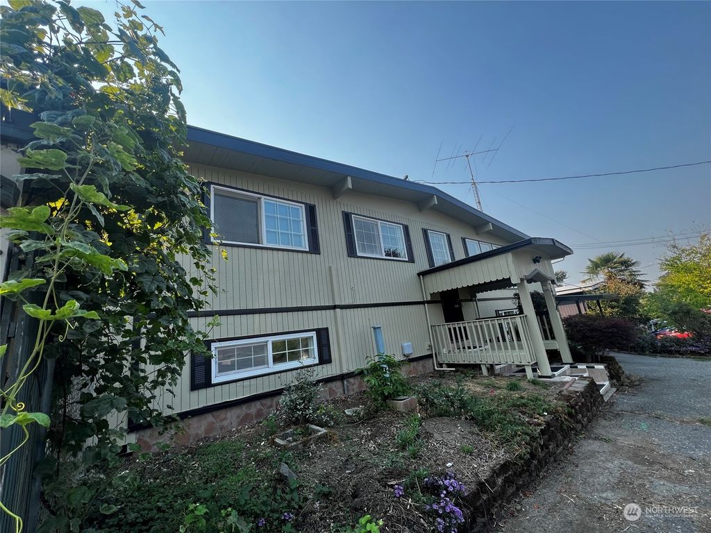 Photo of 2214 S 120th Street, Seattle, WA 98168 (MLS # 2308656)