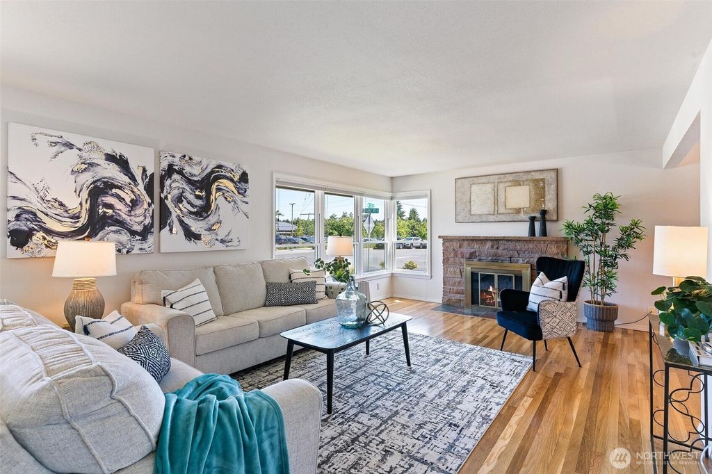 Photo of 1823 N 170th Street, Shoreline, WA 98133 (MLS # 2387350)